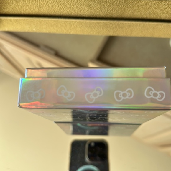 NWT Hello Kitty Earrings Set - Picture 8 of 10